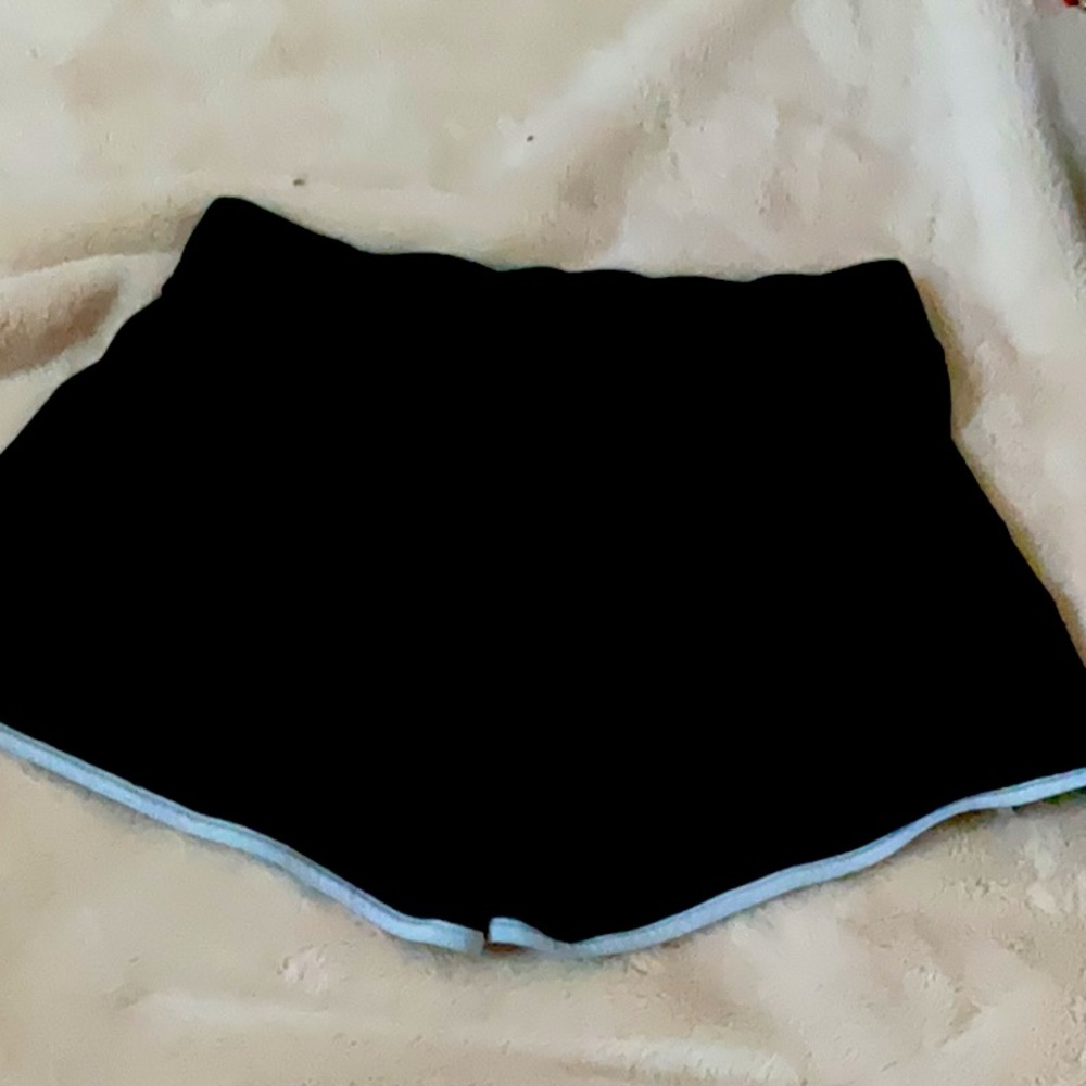 ITEMS HAVE BEEN WORN ITEMS HAVE BEEN WASHED! black shorts w/ drawstring
